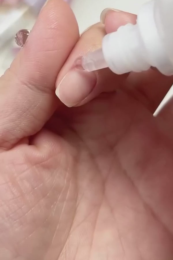 Cream + pen · hands